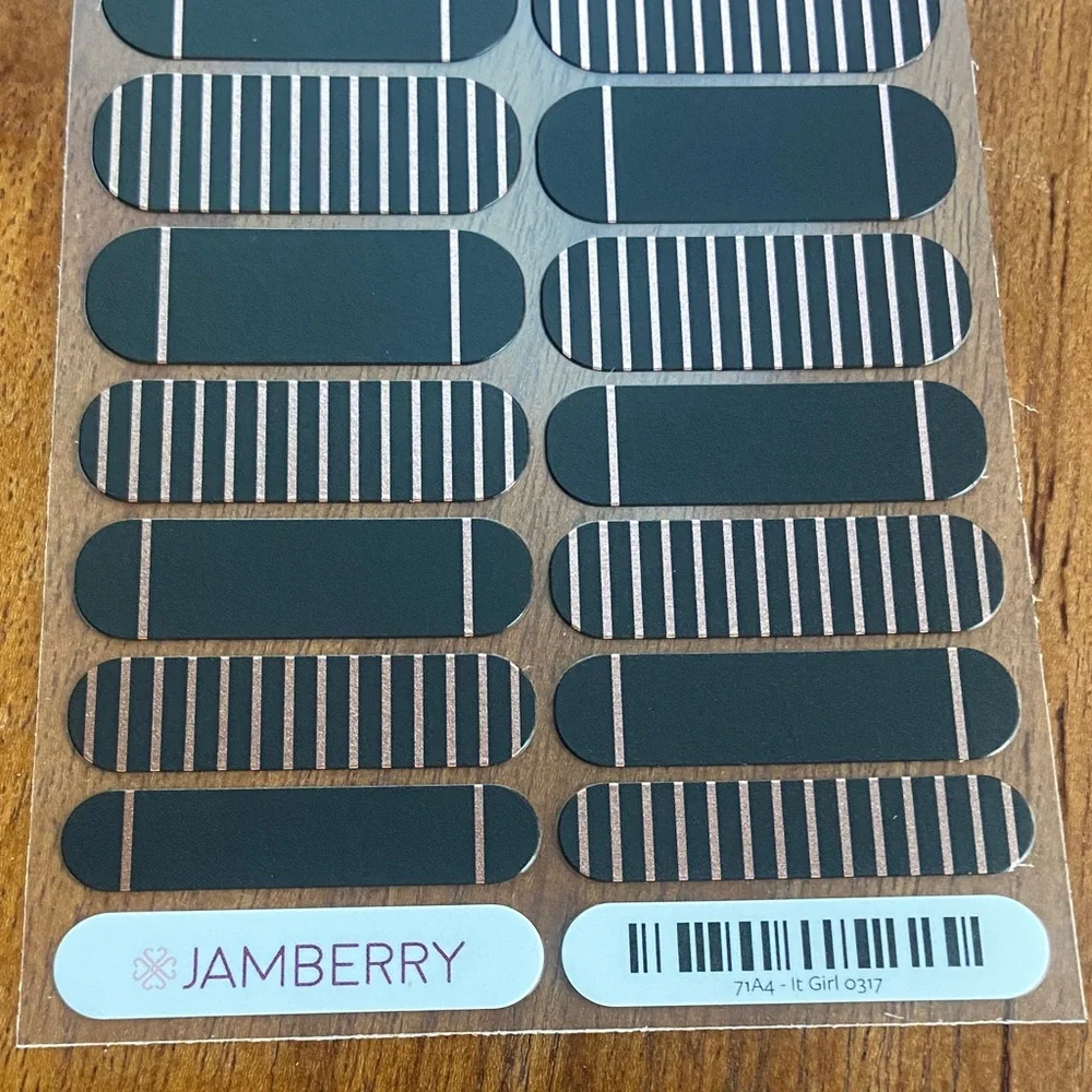 Jamberry “It Girl” Nail Wraps